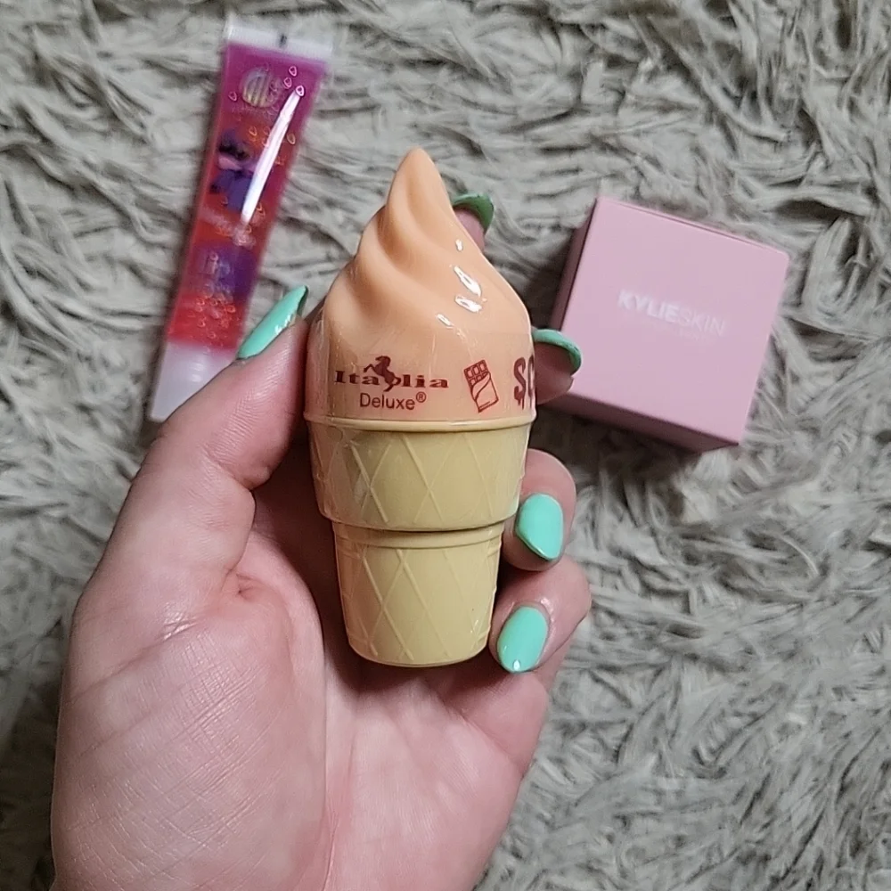 Beauty Bundle Kylie Skin Lip Mask Lips Gloss Balm Kylie Jenner Stitch ✨️💫